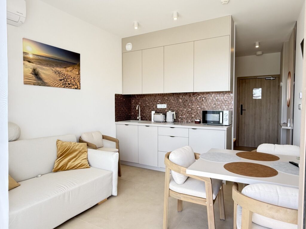 LUKSUSOWY APARTAMENT DWUPOZIOMOWY W PRESTIŻOWEJ INWESTYCJI GREENERI PARK – ŚWINOUJŚCIE (Z MIEJSCEM GARAŻOWYM).