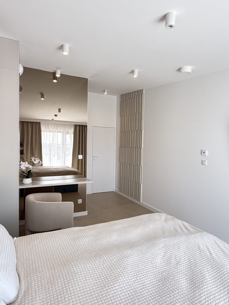 LUKSUSOWY APARTAMENT DWUPOZIOMOWY W PRESTIŻOWEJ INWESTYCJI GREENERI PARK – ŚWINOUJŚCIE (Z MIEJSCEM GARAŻOWYM).