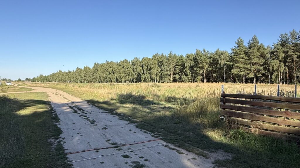 Atrakcyjna duża działka budowlana objęta Planem Ogólnym-Zabudowa Jednorodzinna-Wierzchno.