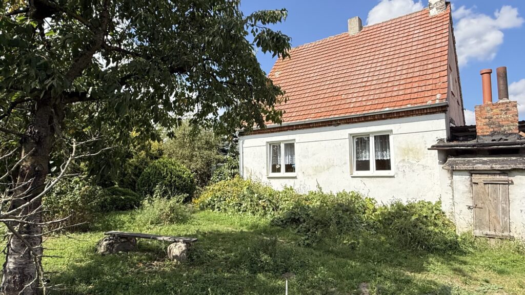 Dom budynki gospodarcze-na działce 0,4224 ha-Chrapowo.